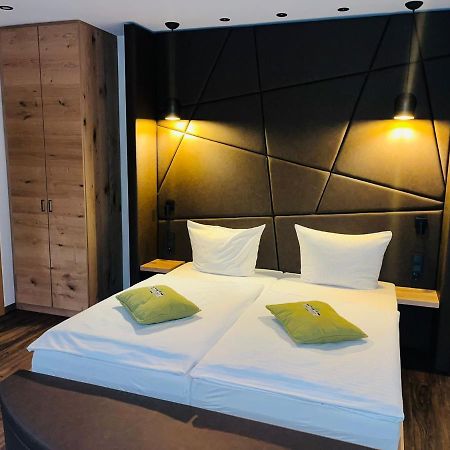 Hotel Gasthof Metzgerei Drei Linden Fulda Esterno foto