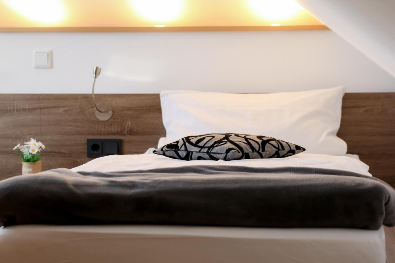 Hotel Gasthof Metzgerei Drei Linden Fulda Esterno foto