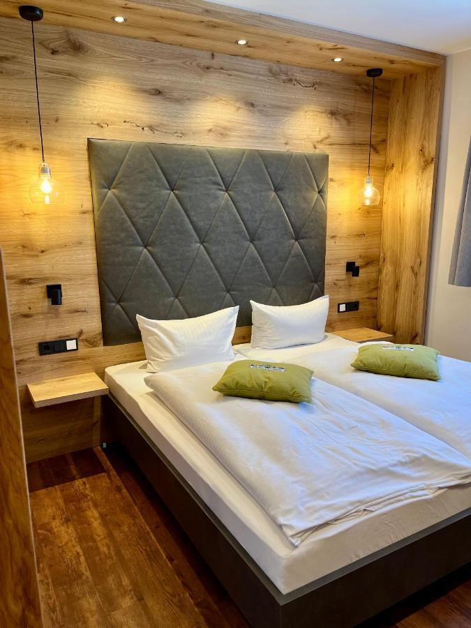 Hotel Gasthof Metzgerei Drei Linden Fulda Esterno foto