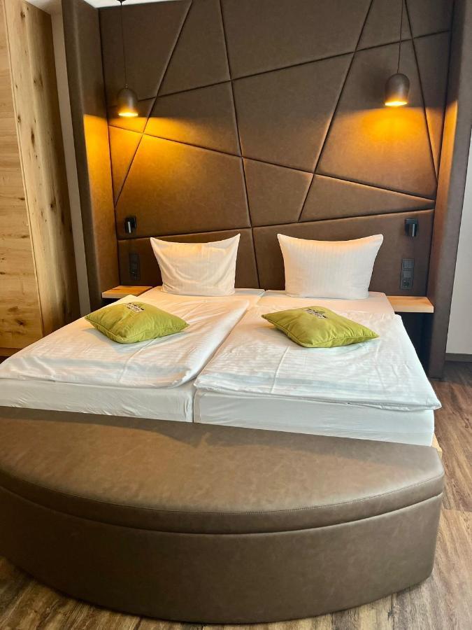 Hotel Gasthof Metzgerei Drei Linden Fulda Esterno foto