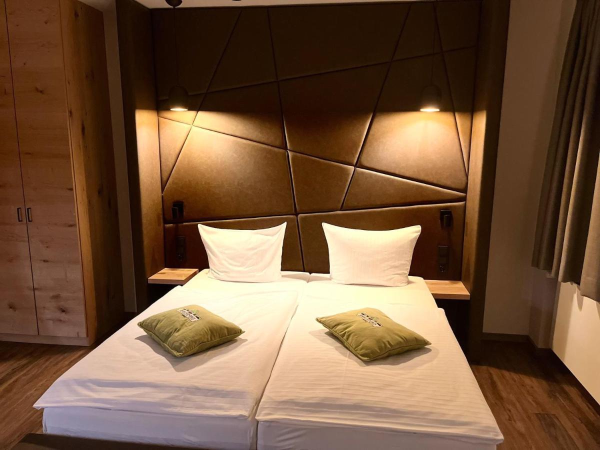Hotel Gasthof Metzgerei Drei Linden Fulda Esterno foto