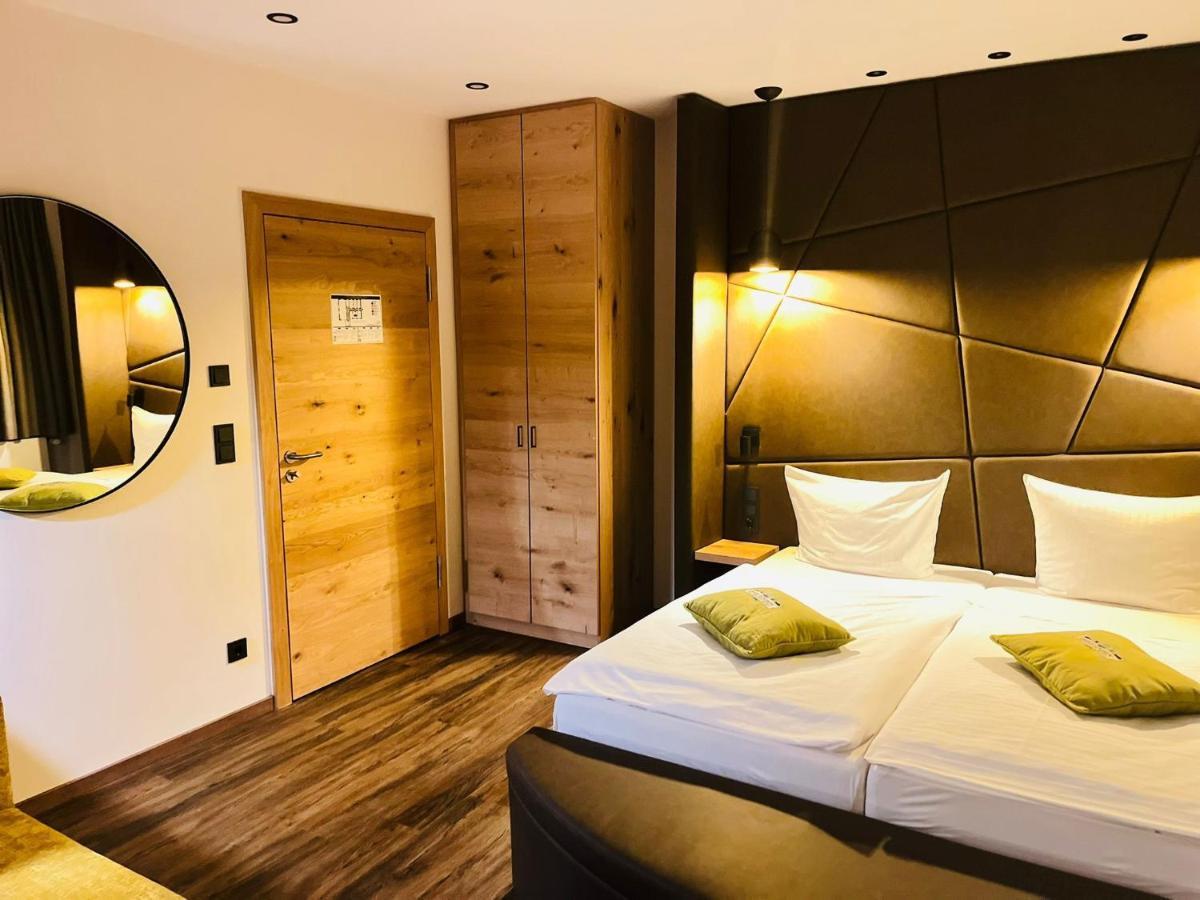 Hotel Gasthof Metzgerei Drei Linden Fulda Esterno foto